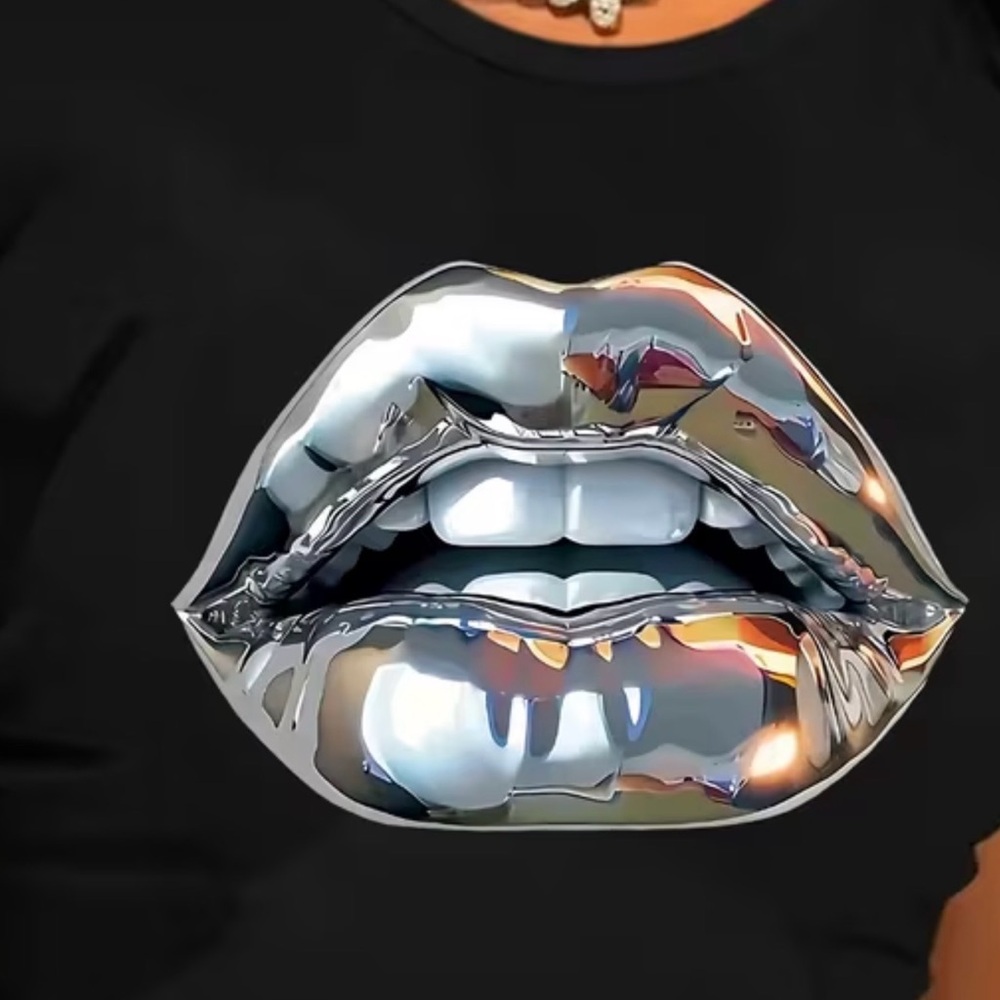 Silver Lips Crop Top - Picture 2 of 7